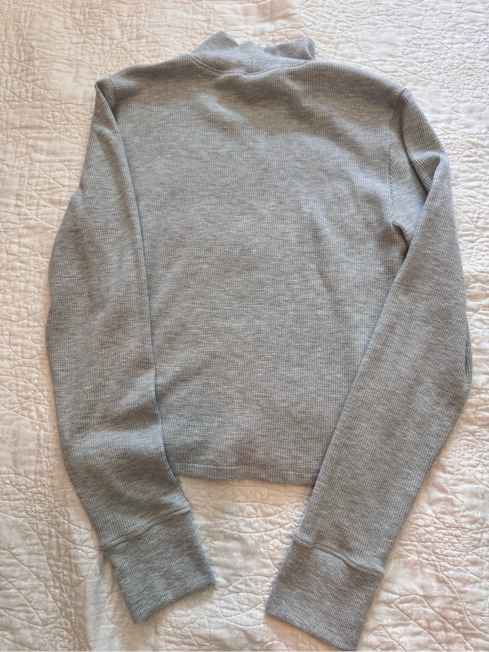 American Eagle Outfitters Light Gray Ribbed Mock Neck Sweater